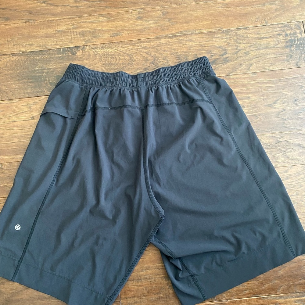 *DISCONTINUED* LULU LEMON SHORTS
